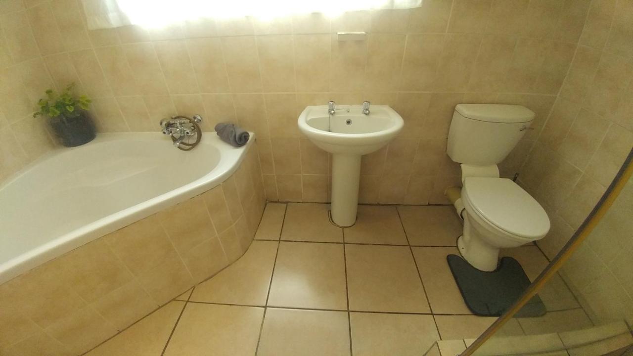 Four Seasons Self-Catering Guest House Graskop Ngoại thất bức ảnh
